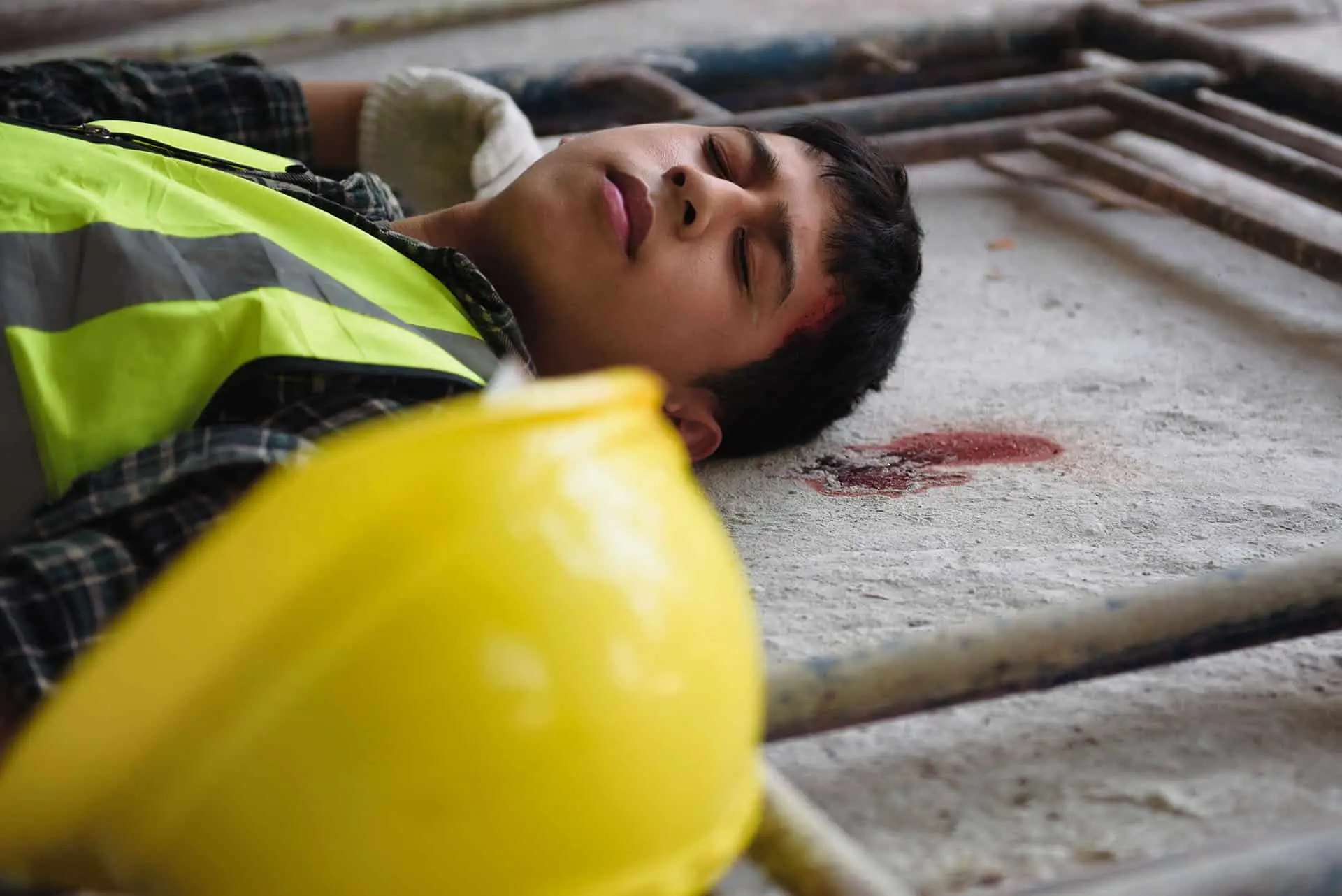 Teenager worker with trauma of the head,