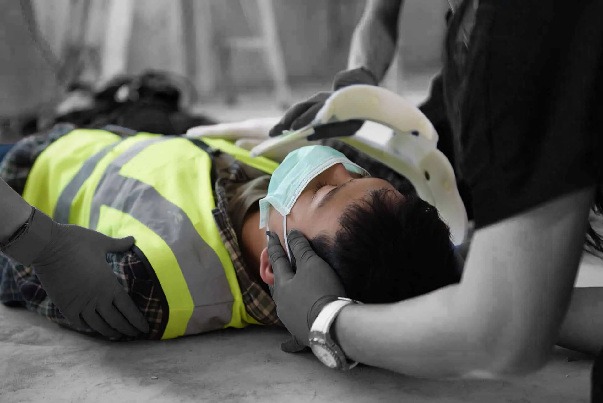 First aid for head injuries and considered for all trauma incidents of worker in work